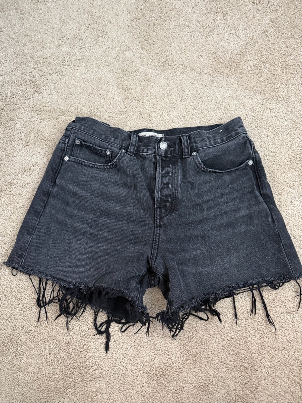 Madewell Black Distressed Frayed Hem Denim “The Brynn Long” Shorts Size 26